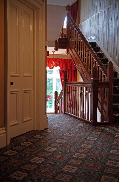 Bed and Breakfast The Grove Вітбі Екстер'єр фото