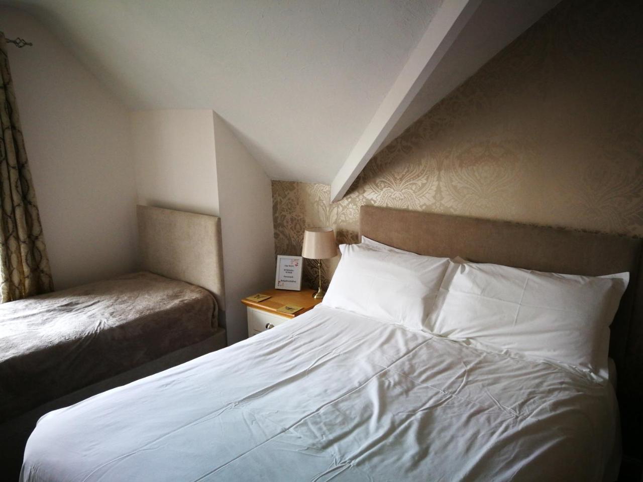 Bed and Breakfast The Grove Вітбі Номер фото