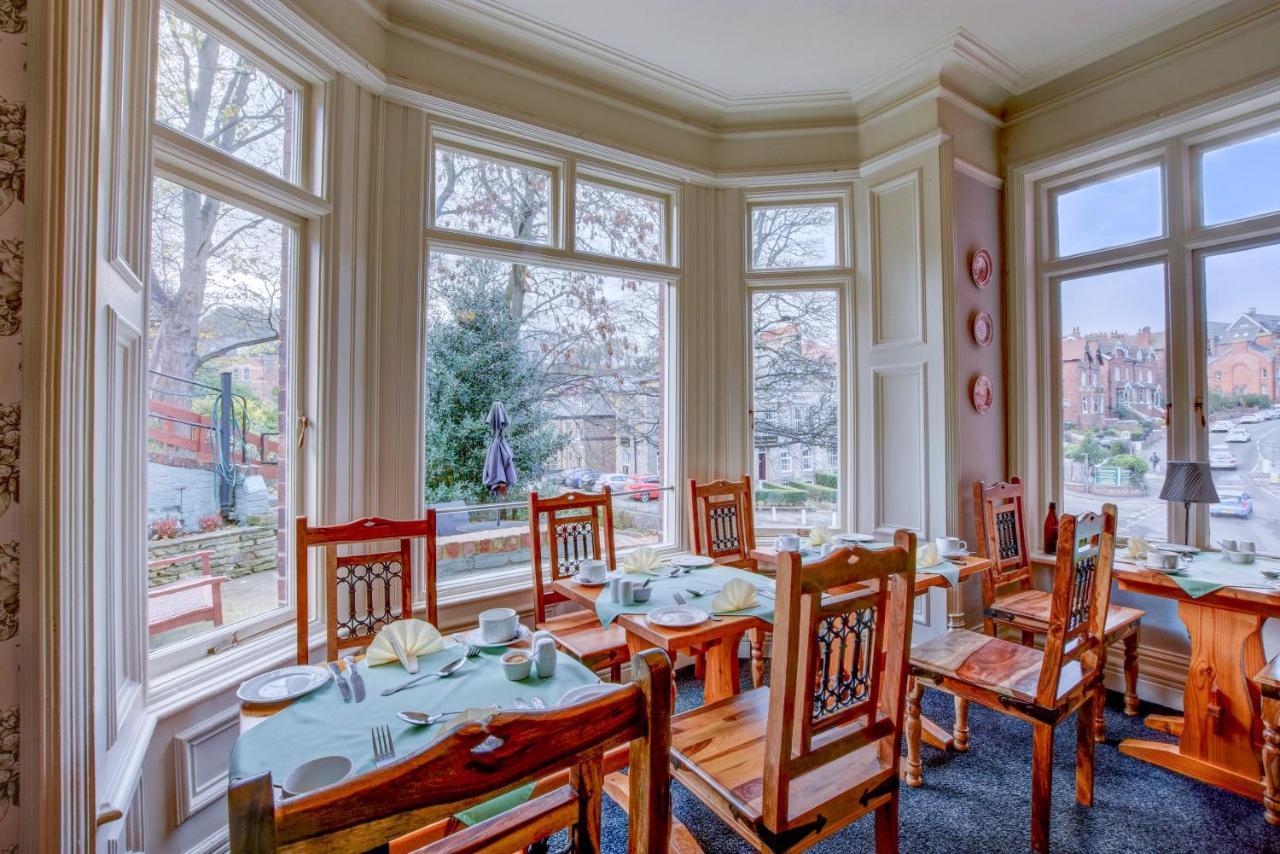 Bed and Breakfast The Grove Вітбі Екстер'єр фото